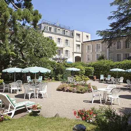 Logis Hotel Royal Saint-Mart Роят Екстериор снимка
