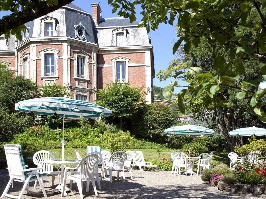 Logis Hotel Royal Saint-Mart Роят Екстериор снимка