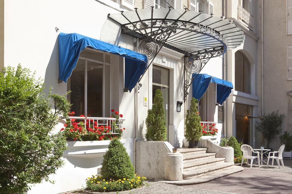 Logis Hotel Royal Saint-Mart Роят Екстериор снимка