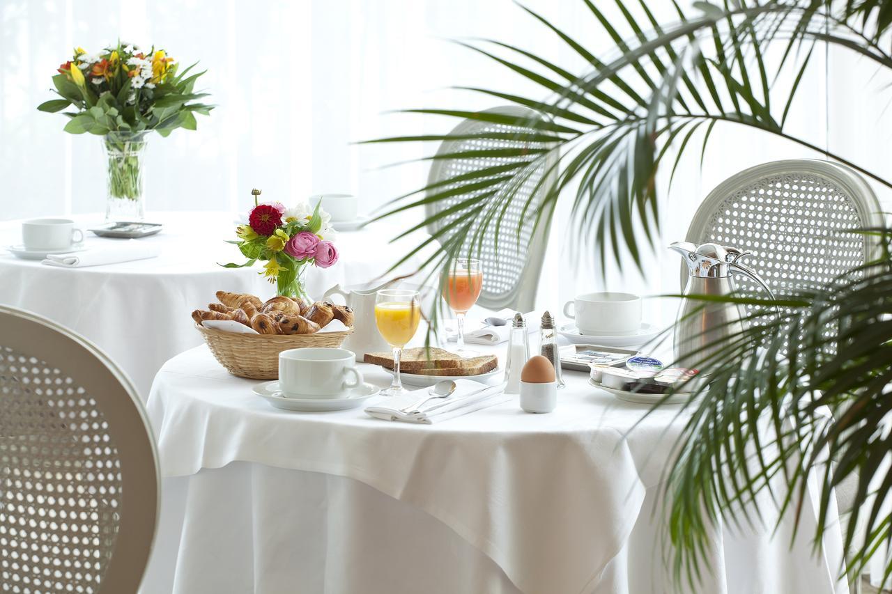 Logis Hotel Royal Saint-Mart Роят Екстериор снимка